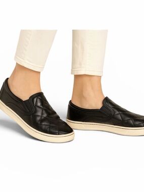 UGG Black Quilted Leather Slip on Sneaker Flats Women’s Size 7.5